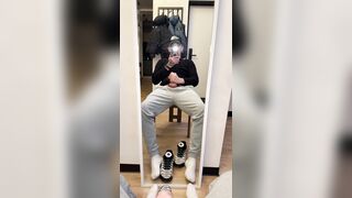 Dude milked off and jizz