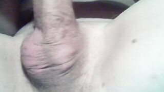Masturbe (40) with one testicle