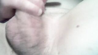 Masturbe (40) with one testicle