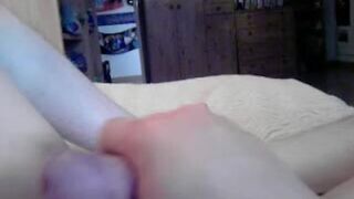 Masturbe (31) with one testicle