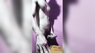 Super-hot fellow bulky sport stud flexing his muscles and jacking