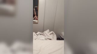 Je me caresse et doigte le cul - first-timer français