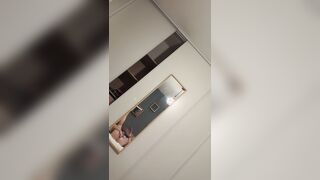 Je me caresse et doigte le cul - first-timer français