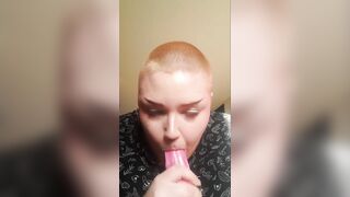 Homosexual Trans Femboy Gives Filthy Lipglossy Head????