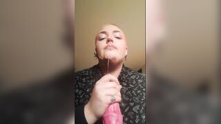 Homosexual Trans Femboy Gives Filthy Lipglossy Head????