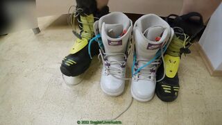 five Money-shots on milky Nike Vapen snowboardboots