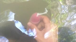 Jizz flow in the water