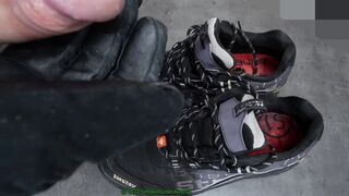 two jizz flows on engelbert strauss boots