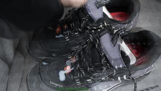 two jizz flows on engelbert strauss boots