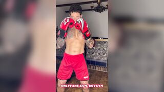 BOXING and CUMWith NO-ARMS