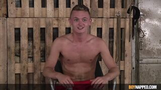 Slave Oliver Wesley Got To Taste A Adorable Hand job By His Dom