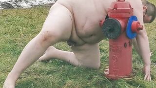 Chub Gimp Pees like a Mutt in Public!