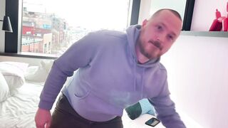 Picking up a stranger at the motel lobby