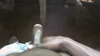 I ENJOY FAPPING THAT MAN ROD AND MOANIND NOISY