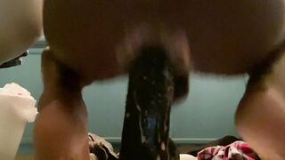 Additional cream-colored fuck-hole