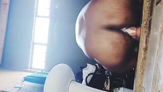 Phat ebony donk pummeling faux-cock and creaming