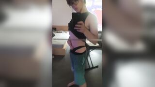 Youngster demonstrating off his bod and culo