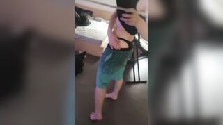 Youngster demonstrating off his bod and culo