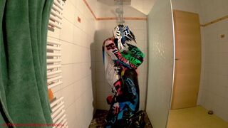 Boyfriend shags i rigid in the shower inside mx gear