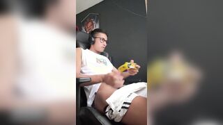 Mine Shy Homies Gives I a Handjob During MEm Playing Hail relating Duty - Andcristian