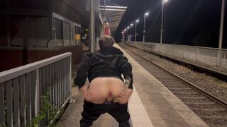 Risky public outdoor buttfuck fuck stick compilation