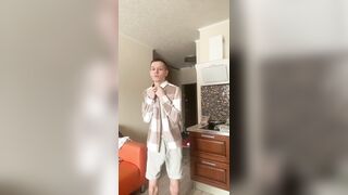 somebody come get me i’m wildin