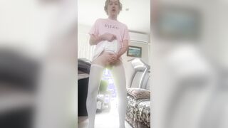 Без трусиков но в миниюбочке и розовой футболочке