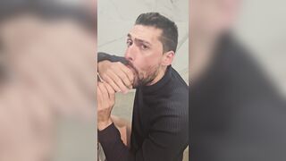 Scorching parent blowing twunks humungous manmeat at public shower