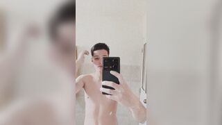 Venezolano caliente en el baño