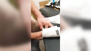 Vocal Daddy plays & smashes sock for his aficionados