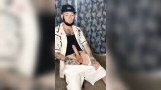 IM SEARCHING FOR A SUGAR FATHER OR MOM ! CONTACT ME.