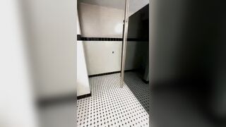 restroom douche understall jack off and jizz .. X : itsthe_zaddy