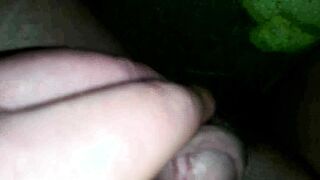 Masturbe (330) with one testicle