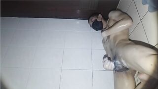 daily delectation: solo stroke & unwind #83