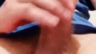 TWINKPOP - El Lad Plower está de vuelta y listo para penetrar a cada twunk que se encuentra