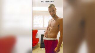 Jock smokes then shoots some straps (Deviantful)