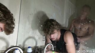 RANDOM HUMID FUCKHOLE