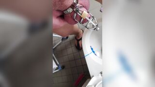 Urinate in the manstick box with catheter in pantyhose