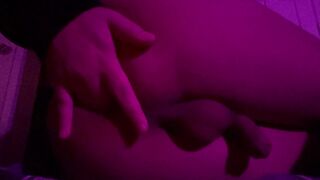 Fingerblasting my first-timer guy slit