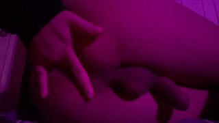 Fingerblasting my first-timer guy slit