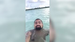 Pytokes spray jizz publico