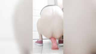 Tiny Crimson faux-cock