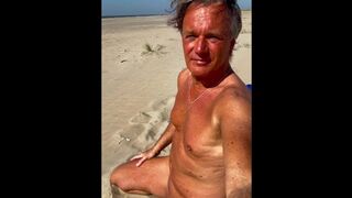 Christopheporn urinating in public at the beach