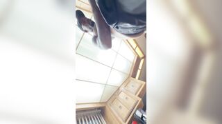 MY FUCKSLUT WANTS TO IDOLIZE WHILE IM COOKING!