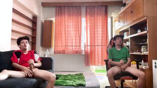 Trio Large Dicked European Men Stroke Together