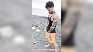 HOMOSEXUAL PEE in a PUBLIC PLACEPeople Can DETECT ME