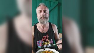 Fellow was reddening in cafe eyeing tonguing éclairs so I took home gave him food & shrunk