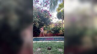 Perspiring, Nude and Rock-Stiff: This Is How We Tidy in the Caribbean