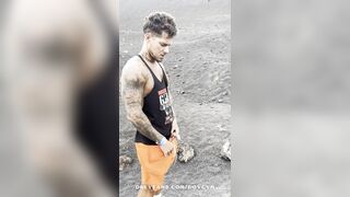 HOMOSEXUAL URINATE in Public PlaceI Expect NOBODY DETECT ME