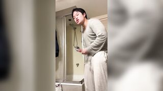 Wanking My Man meat Before A Douche